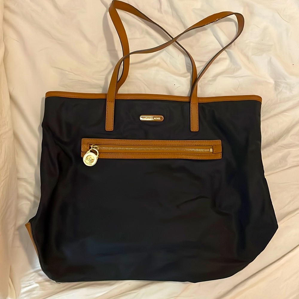 Michael Kors Black Kempton Tote Bag